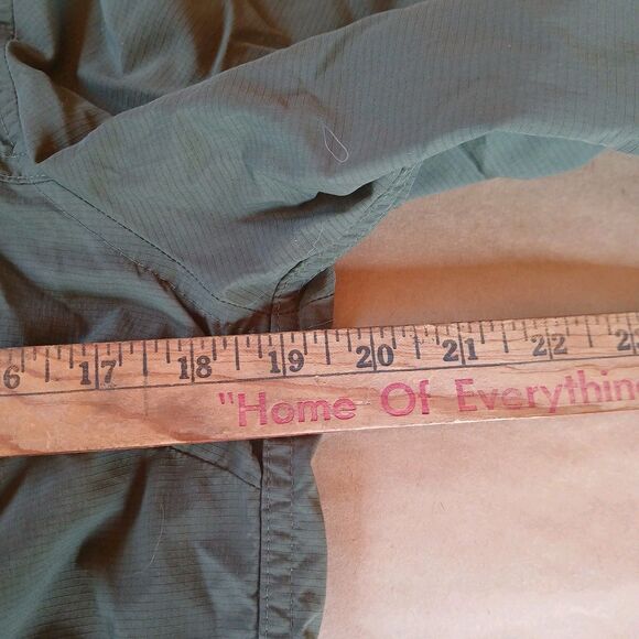 Eddie Bauer Womens Mountain Ripstop Vented Button Down Shirt Green Size M - Picture 8 of 9